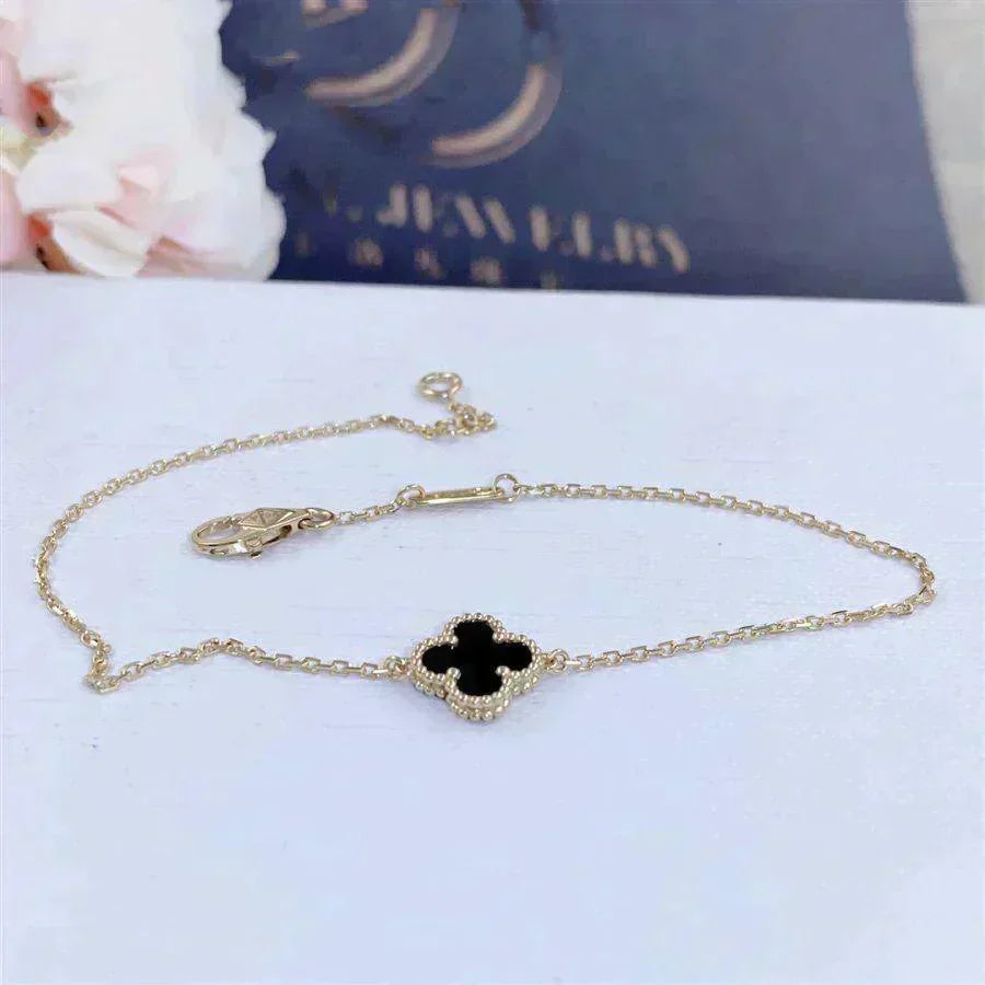 [Charm Aries Jewelry]CLOVER ONYX SINGLE FLOWER BRACELET