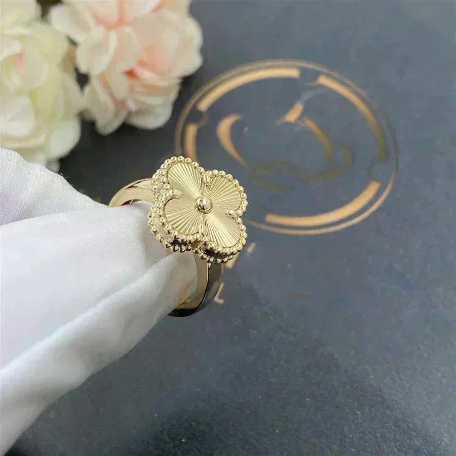 [Charm Aries Jewelry]CLOVER GOLD RING