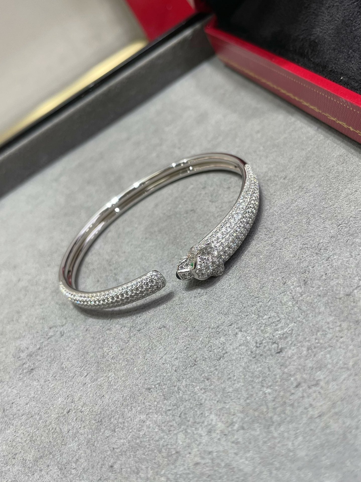 [Charm Aries Jewelry]PANTHERE FULL DIAMOND OPEN BRACELET