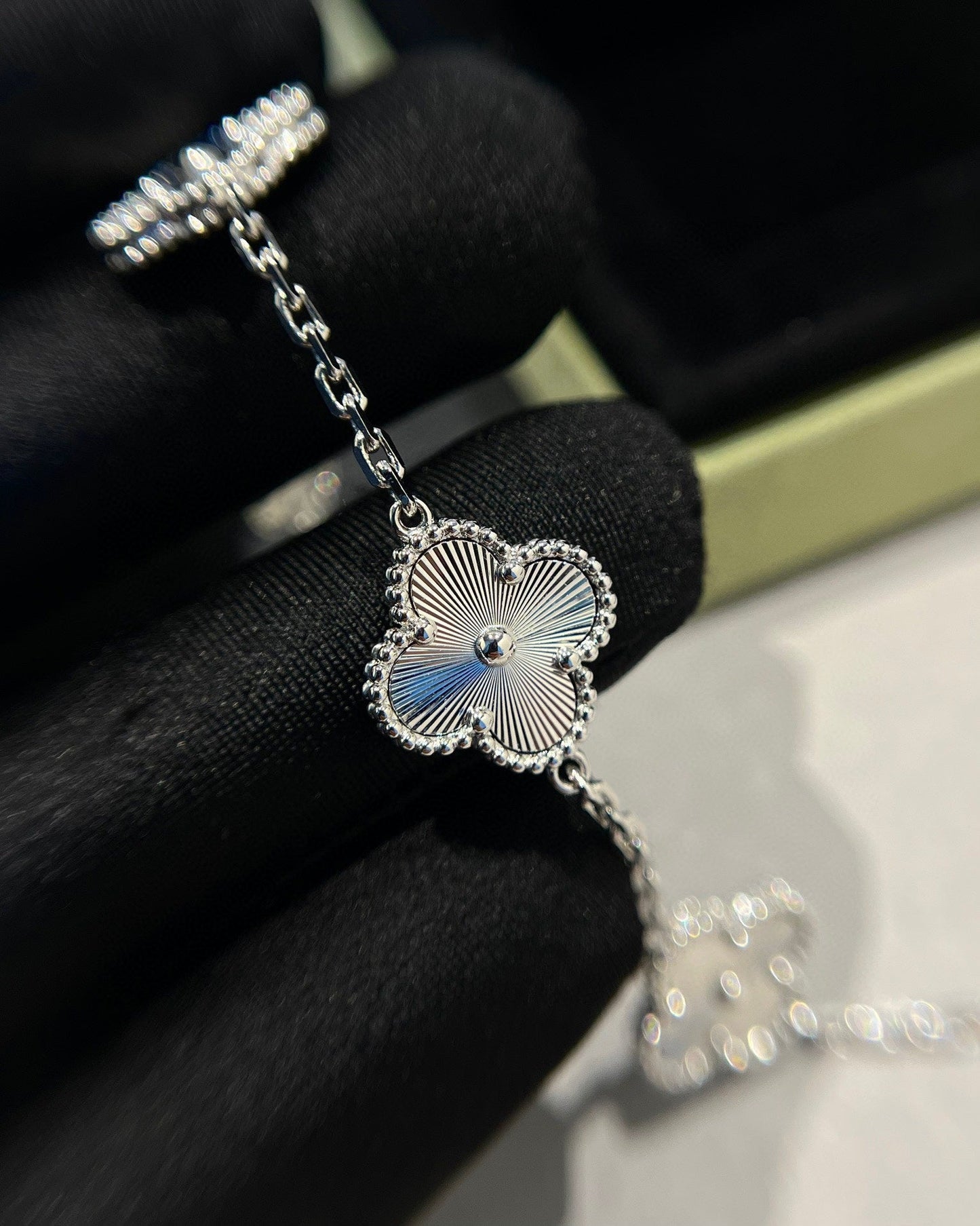 [Charm Aries Jewelry]CLOVER SILVER 5 MOTIFS BRACELET