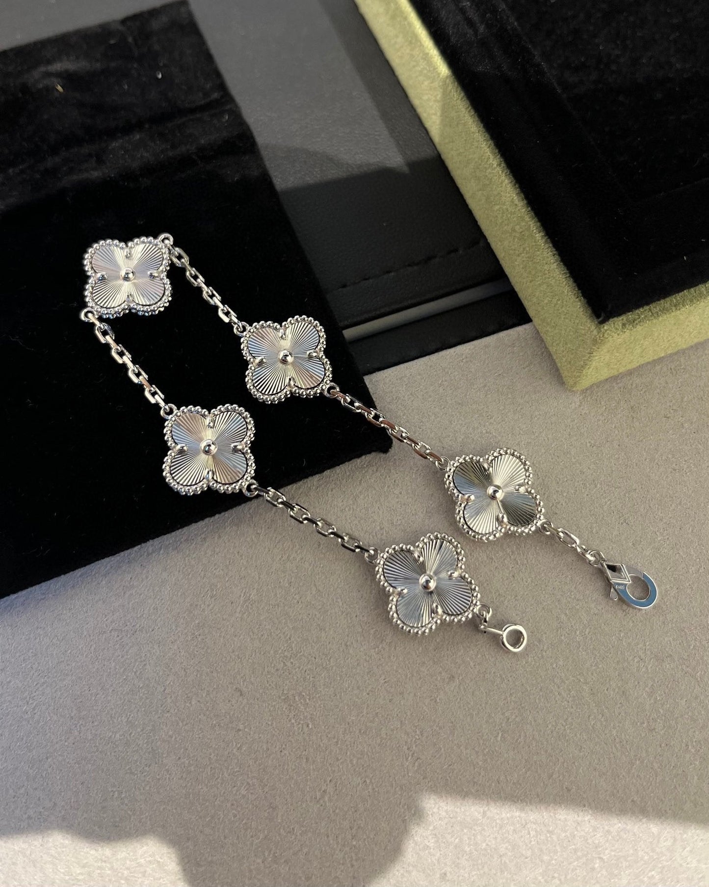 [Charm Aries Jewelry]CLOVER SILVER 5 MOTIFS BRACELET