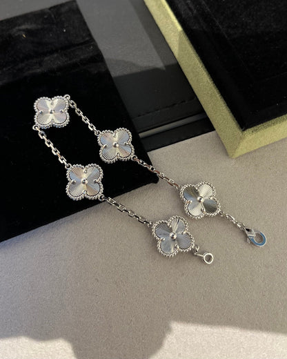 [Charm Aries Jewelry]CLOVER SILVER 5 MOTIFS BRACELET